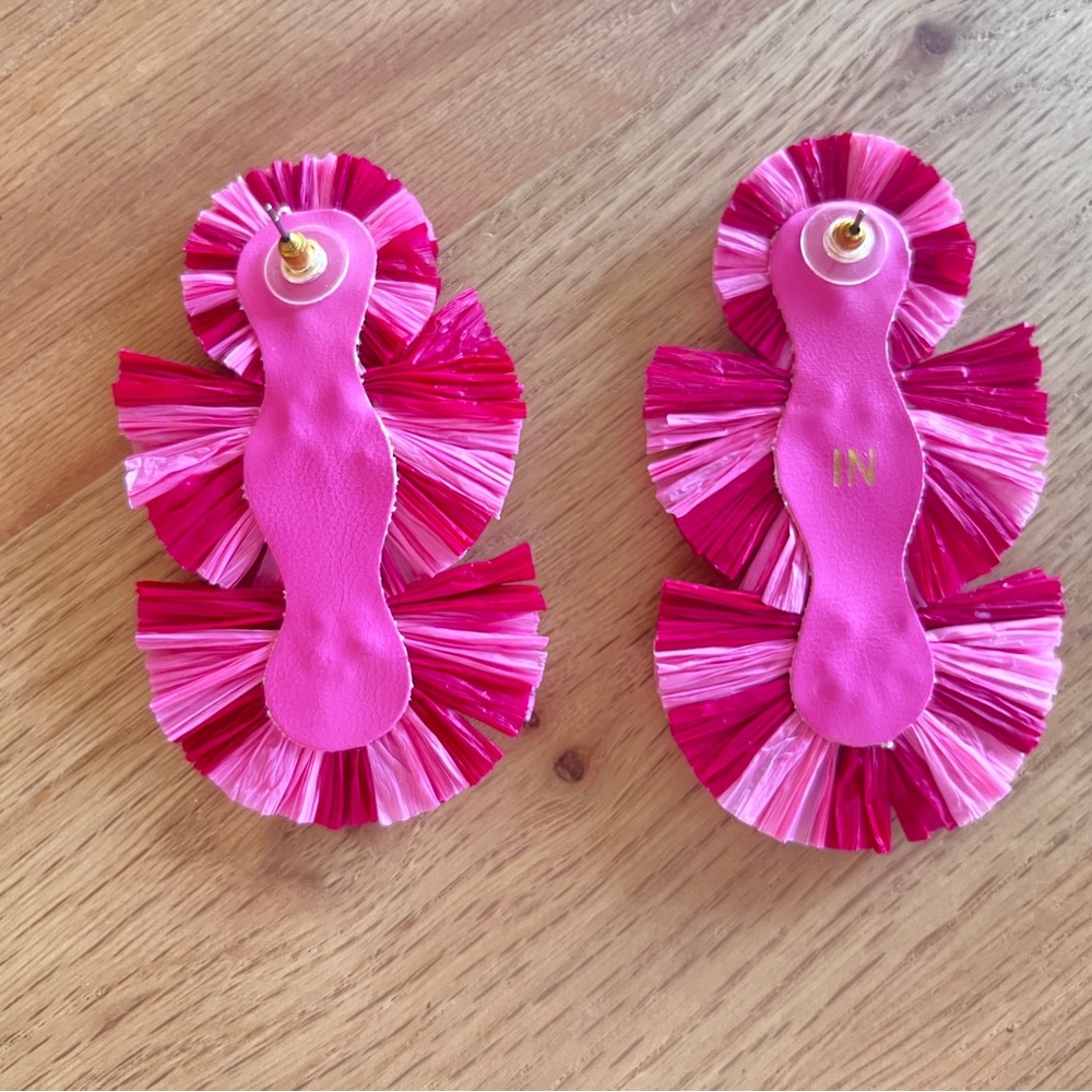 America & Beyond Pink tiered cascade raffia fan earrings - Picture 5 of 8